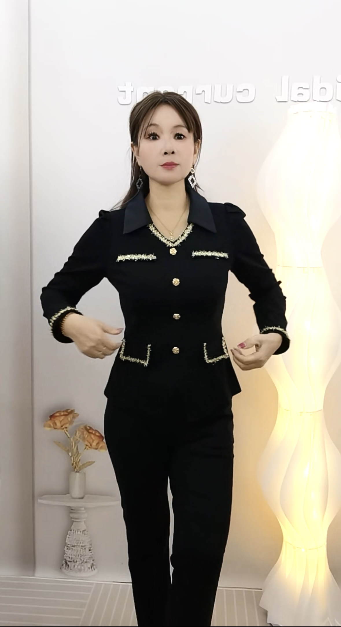 2025秋季新款修身显瘦设计感气质时尚7分袖小香风微喇裤套装5088