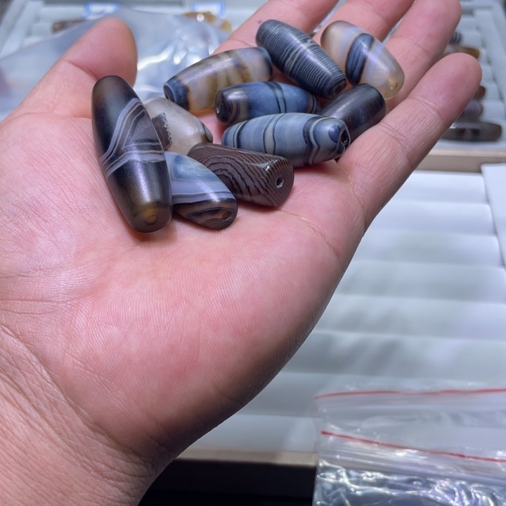 冯***宝玛瑙/玉髓未镶嵌珠宝奇石