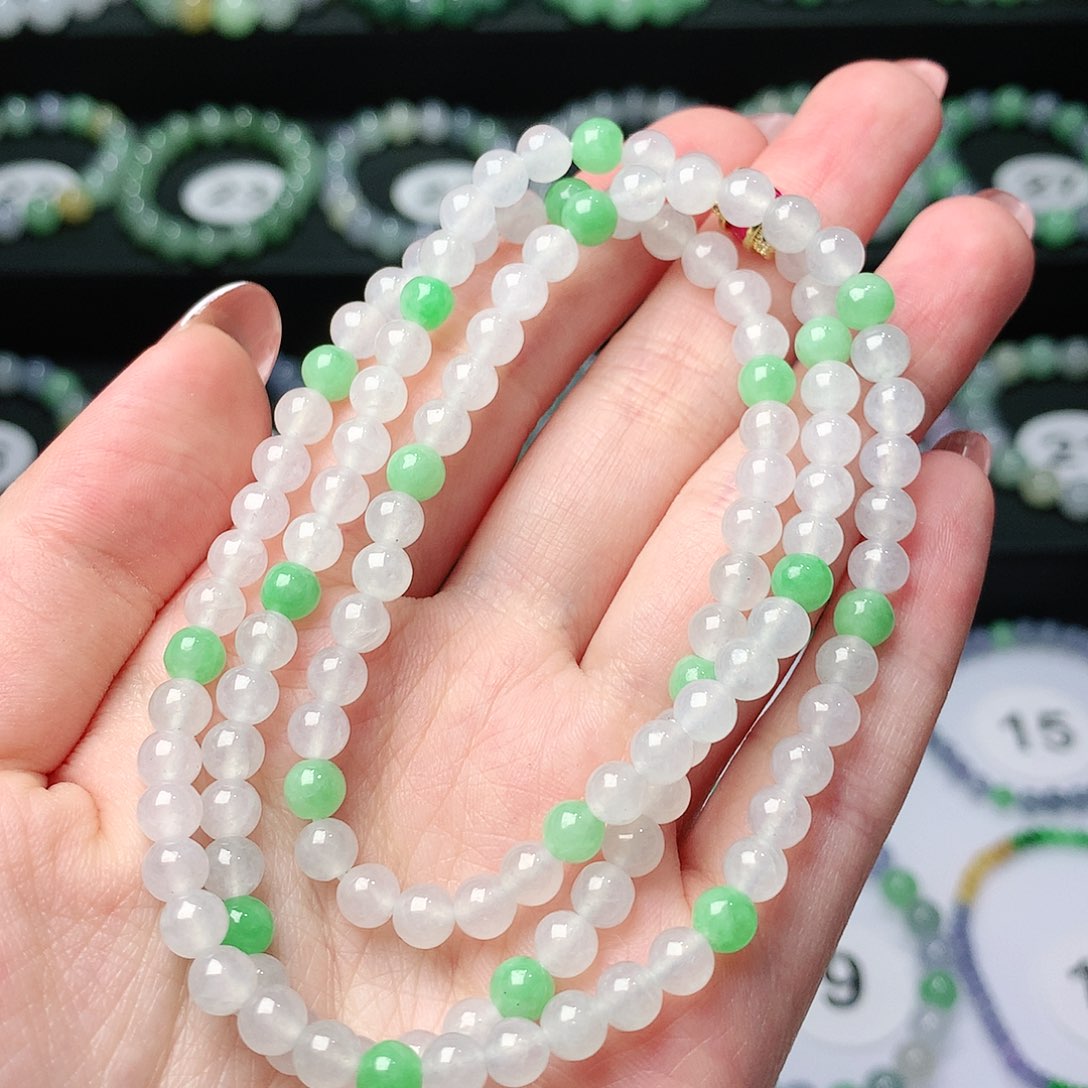 翡翠手链未镶嵌翡翠