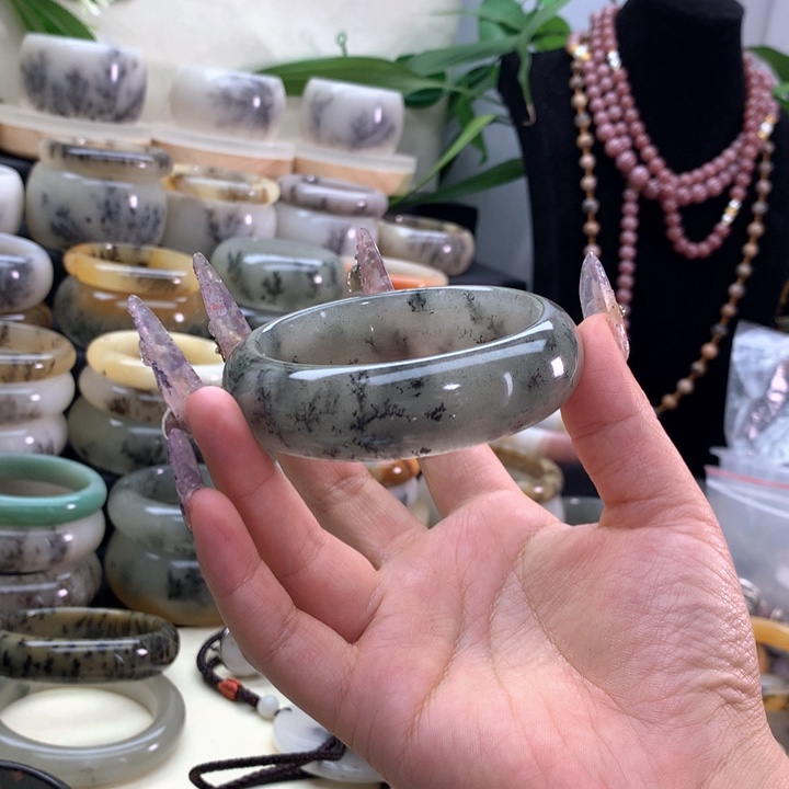 小***灵石英岩玉合金手镯