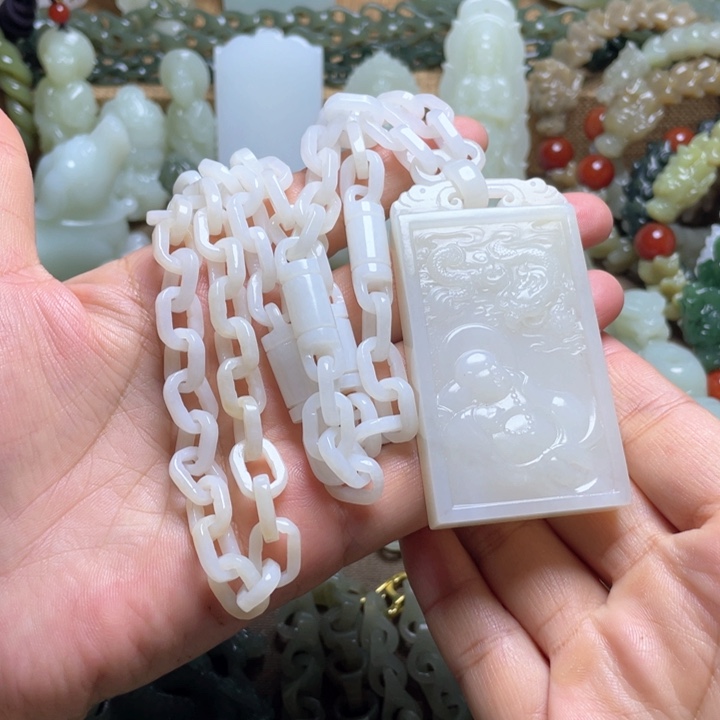 颈饰未镶嵌和田玉神**风