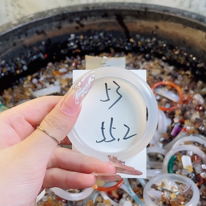 玛瑙/玉髓手镯未镶嵌53