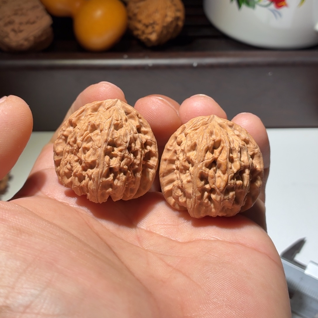 文玩核桃吊坠35白狮子 返油