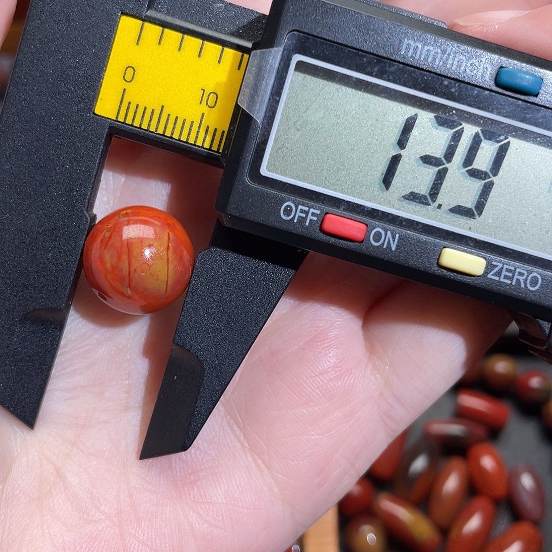 南红玛瑙未镶嵌圆珠