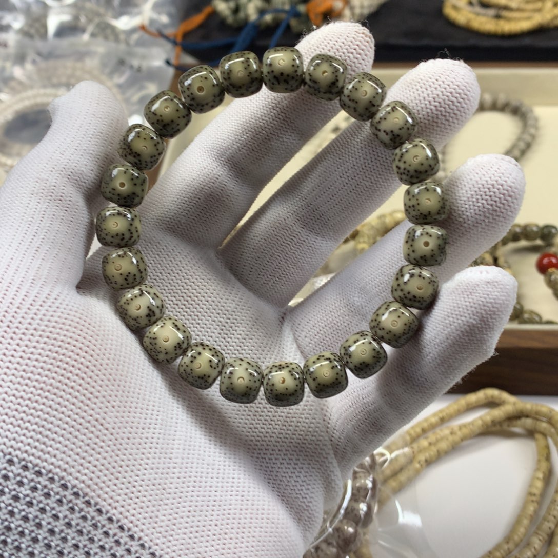 星月菩提吊坠10绿糯