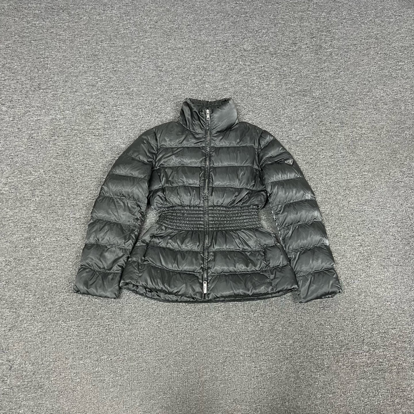 99新 AMIPARIS Prada 收腰羽绒服38码