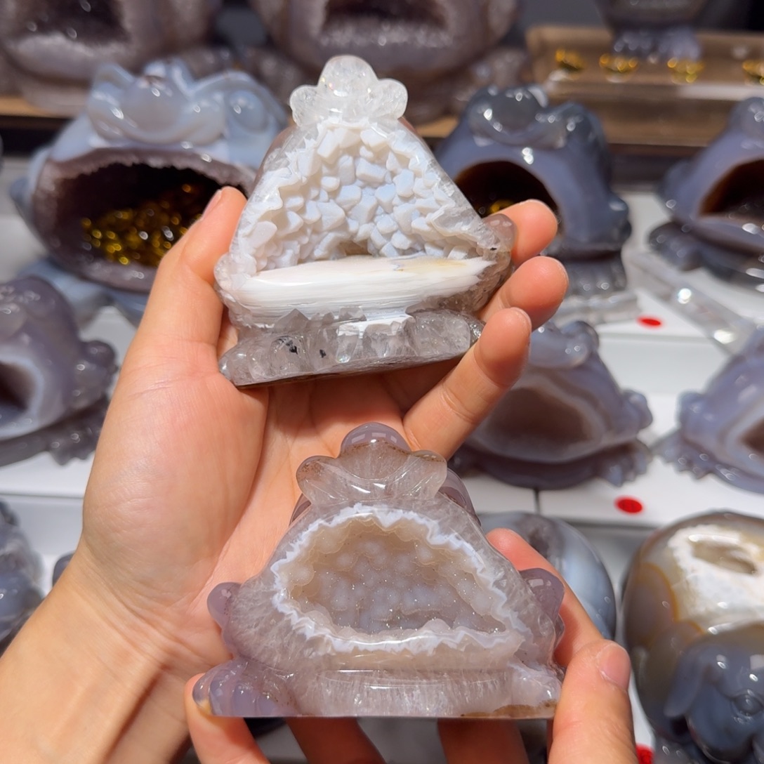 黑***8玛瑙/玉髓未镶嵌把件