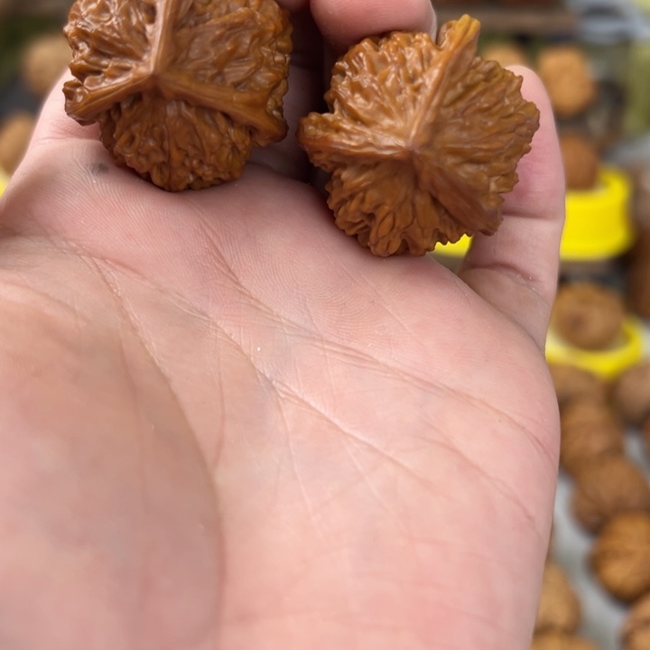 文玩核桃吊坠33尺苹果园三棱微修