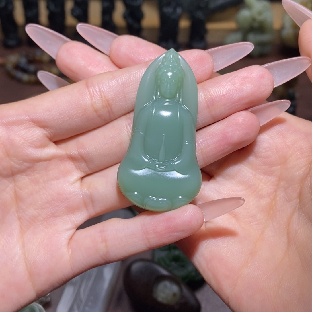 五***手和田玉未镶嵌颈饰