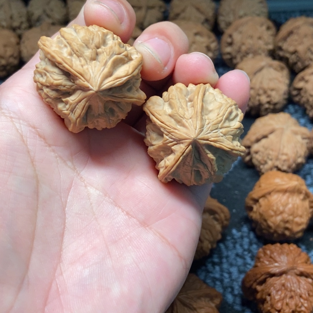 文玩核桃把件文玩核桃四棱异形38