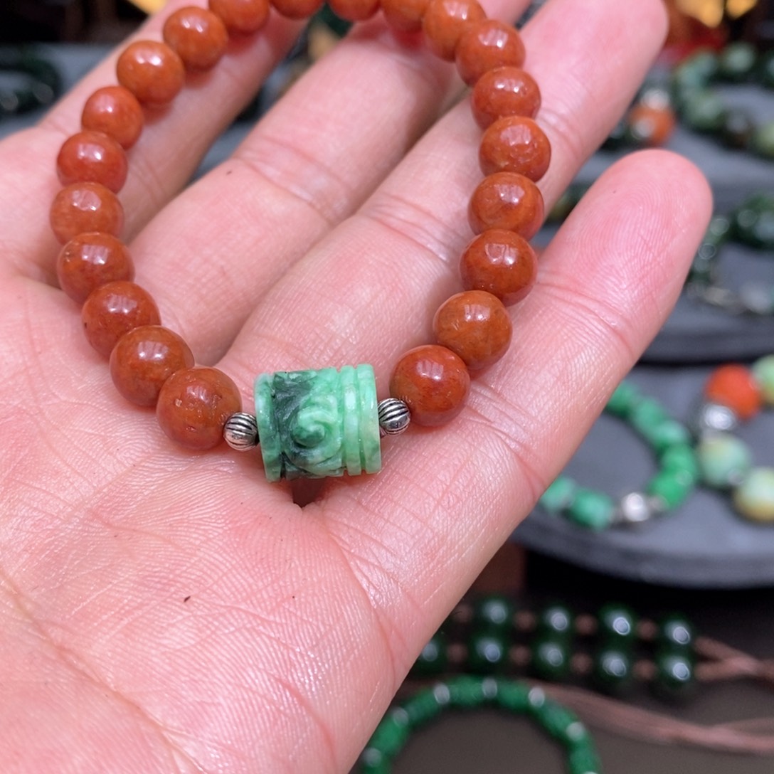 翡翠手链未镶嵌漂亮美眉