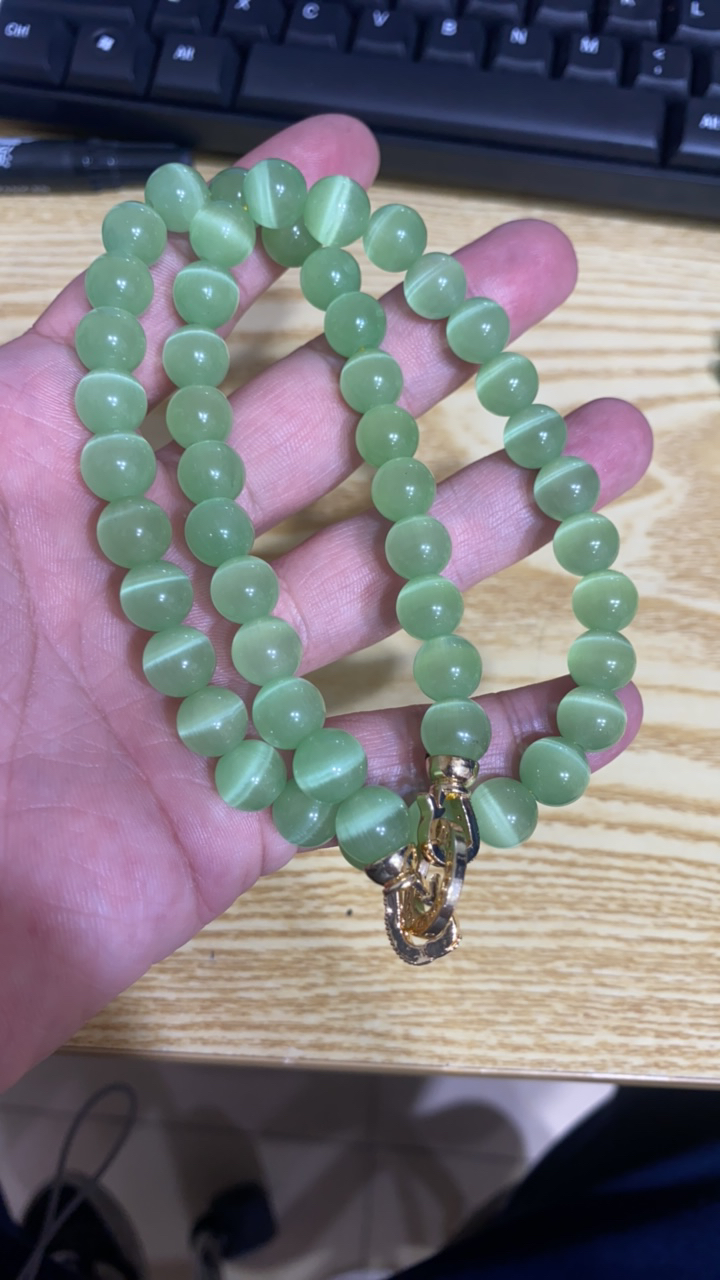 B242 卡10草绿猫眼项链
