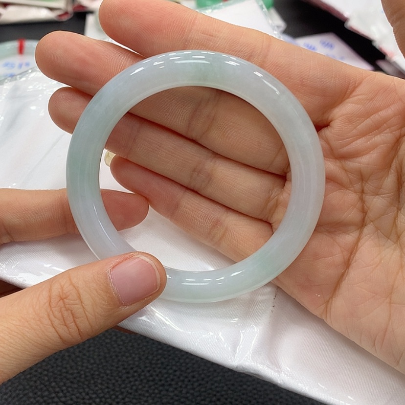 【闪购商品】翡翠手镯未镶嵌幸**拉翡翠手镯翡翠手镯
