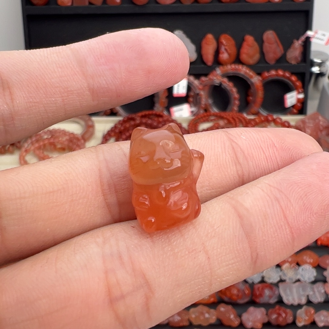 南红玛瑙未镶嵌颈饰招手猫