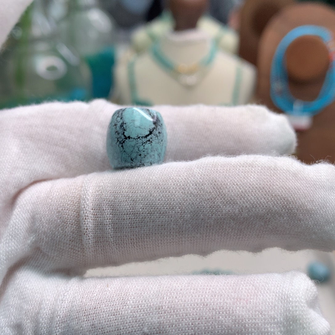 绿松石未镶嵌饰品