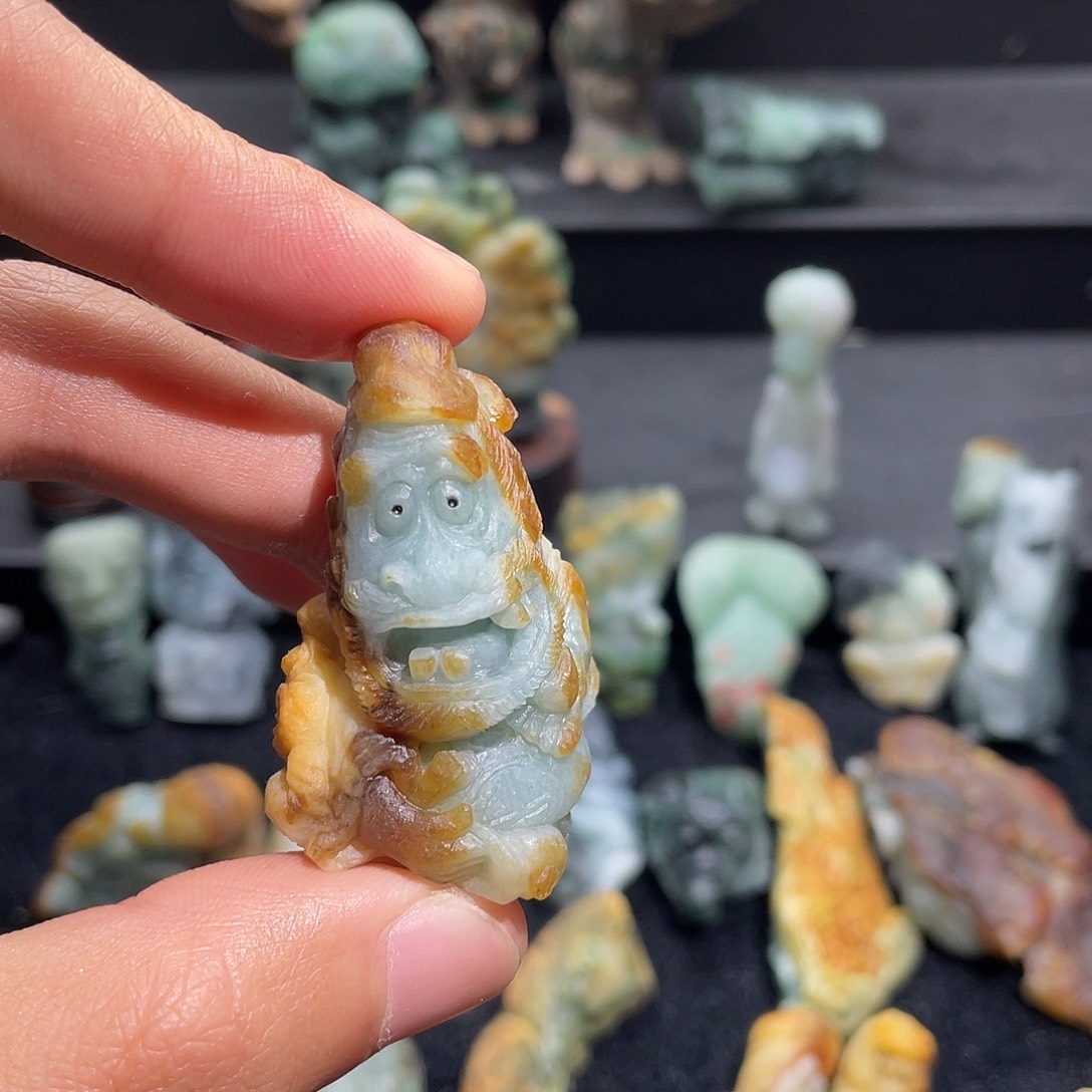 道***地翡翠未镶嵌挂件钟馗