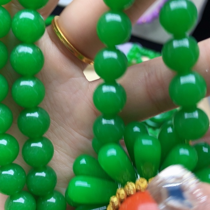 翡翠颈饰未镶嵌吊坠