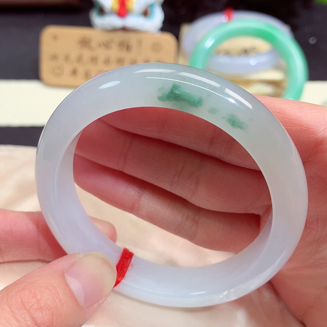 翡翠未镶嵌手镯1211