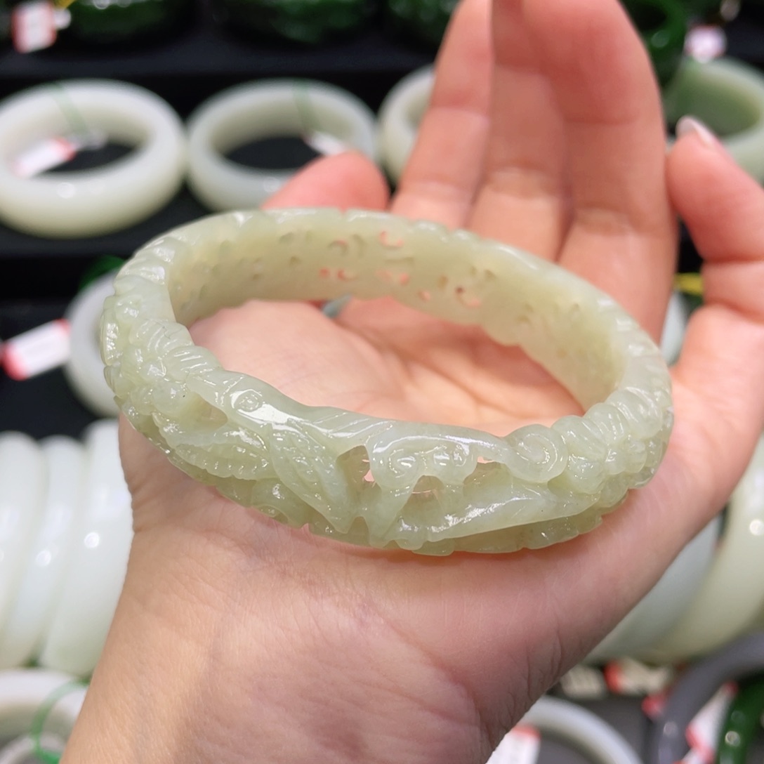未镶嵌手镯和田玉91