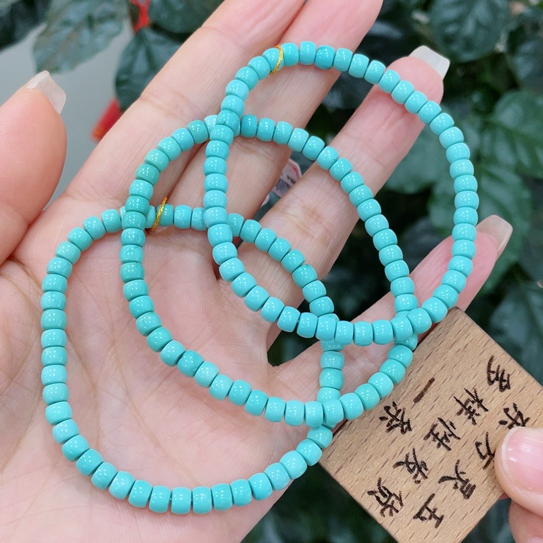 绿松石颈饰未镶嵌