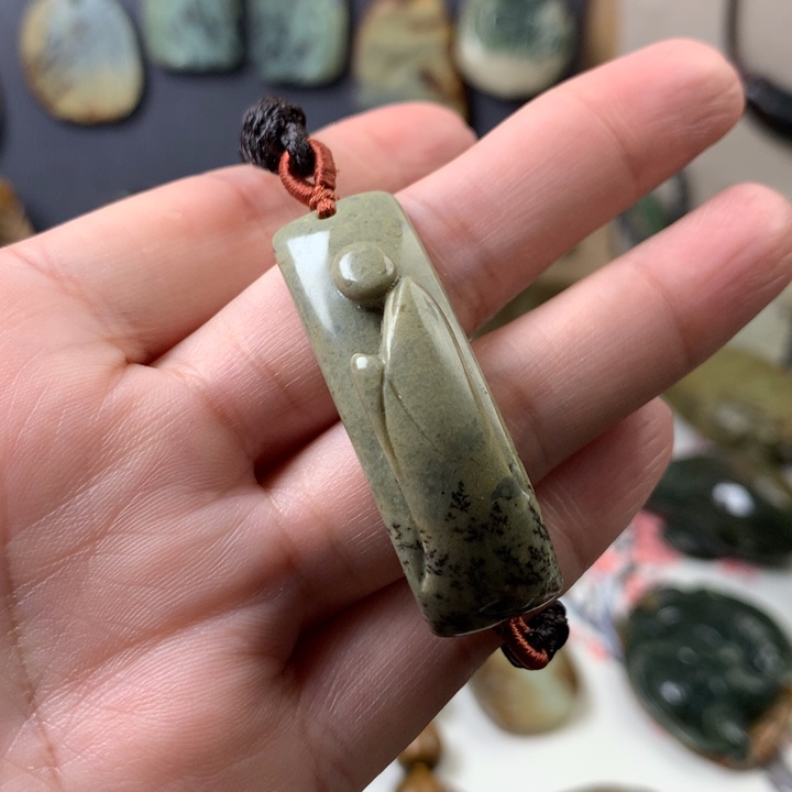岫岩河磨玉（透闪石质玉）手牌未镶嵌