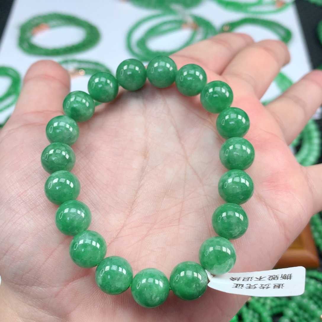 翡翠手链未镶嵌翡翠