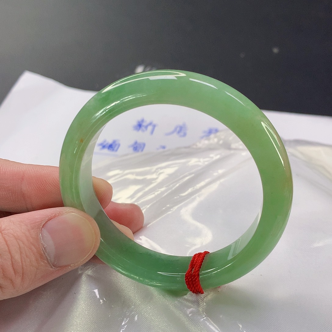 翡翠手镯未镶嵌40缅甸天然翡翠A货