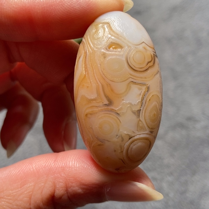 玛瑙/玉髓未镶嵌珠宝奇石