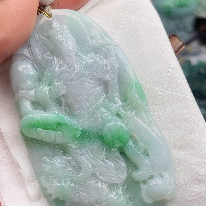 翡翠未镶嵌颈饰挂件