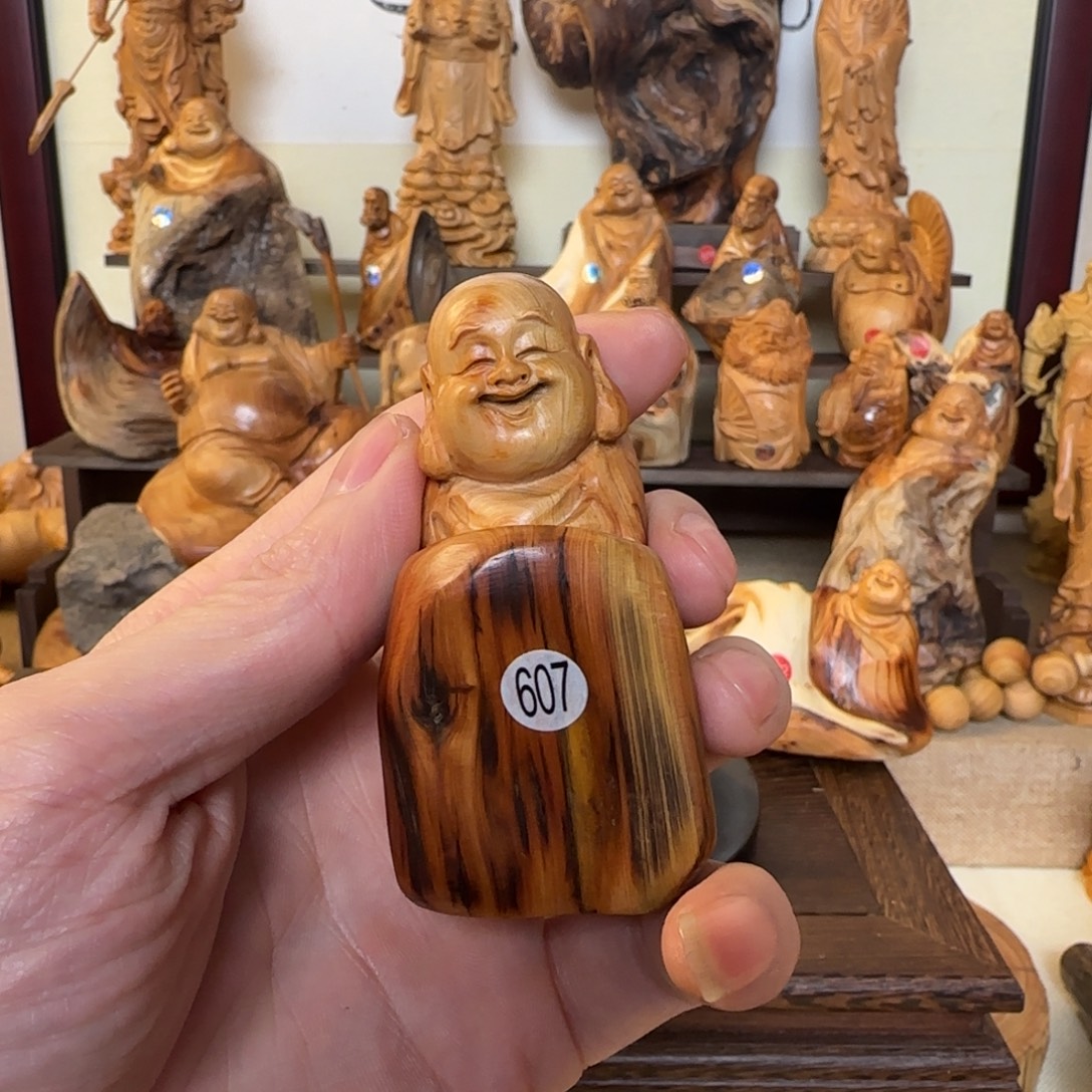 崖柏小木匠艺雕一物一拍