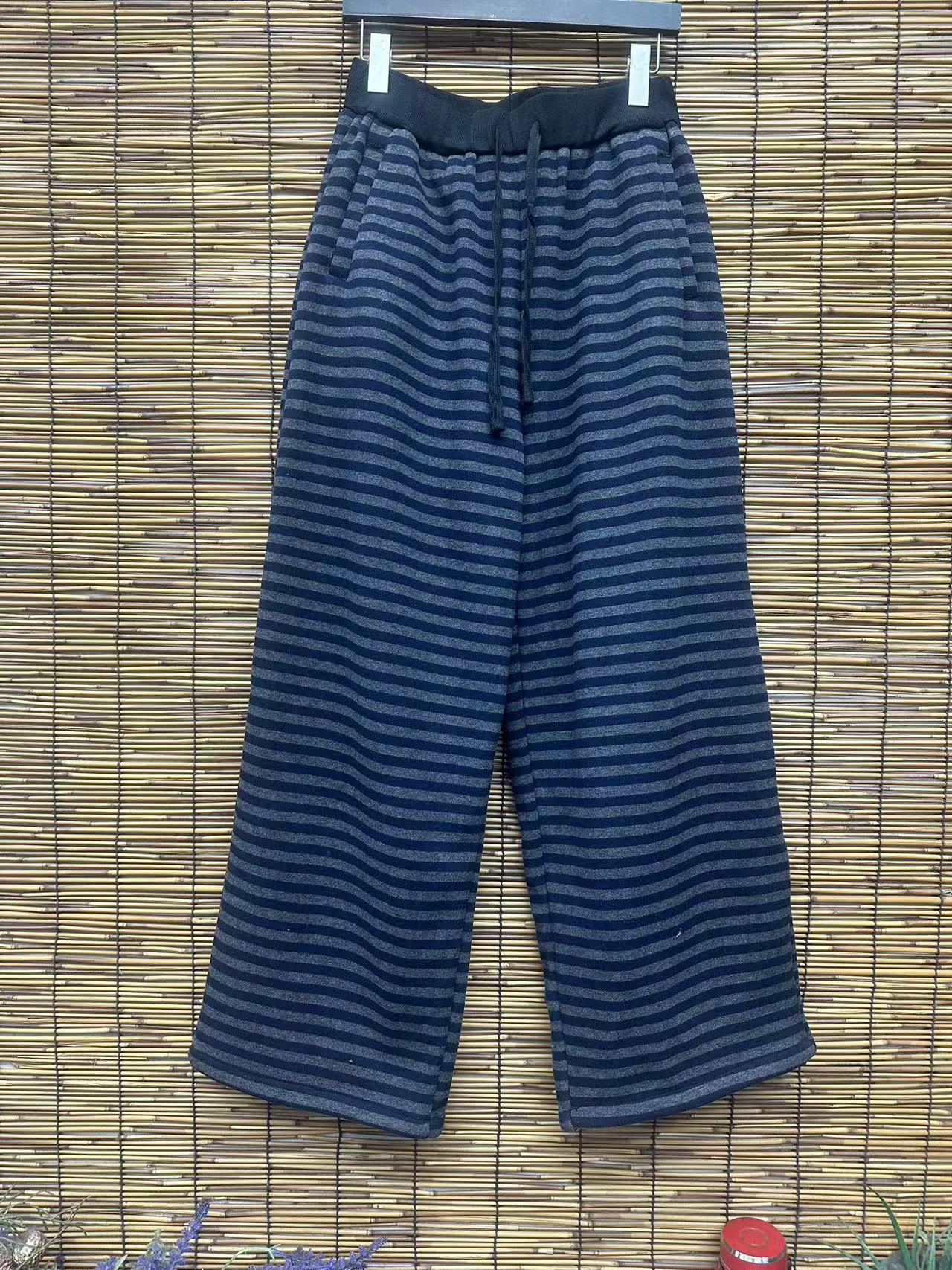 HY    条纹加绒拖地卫裤