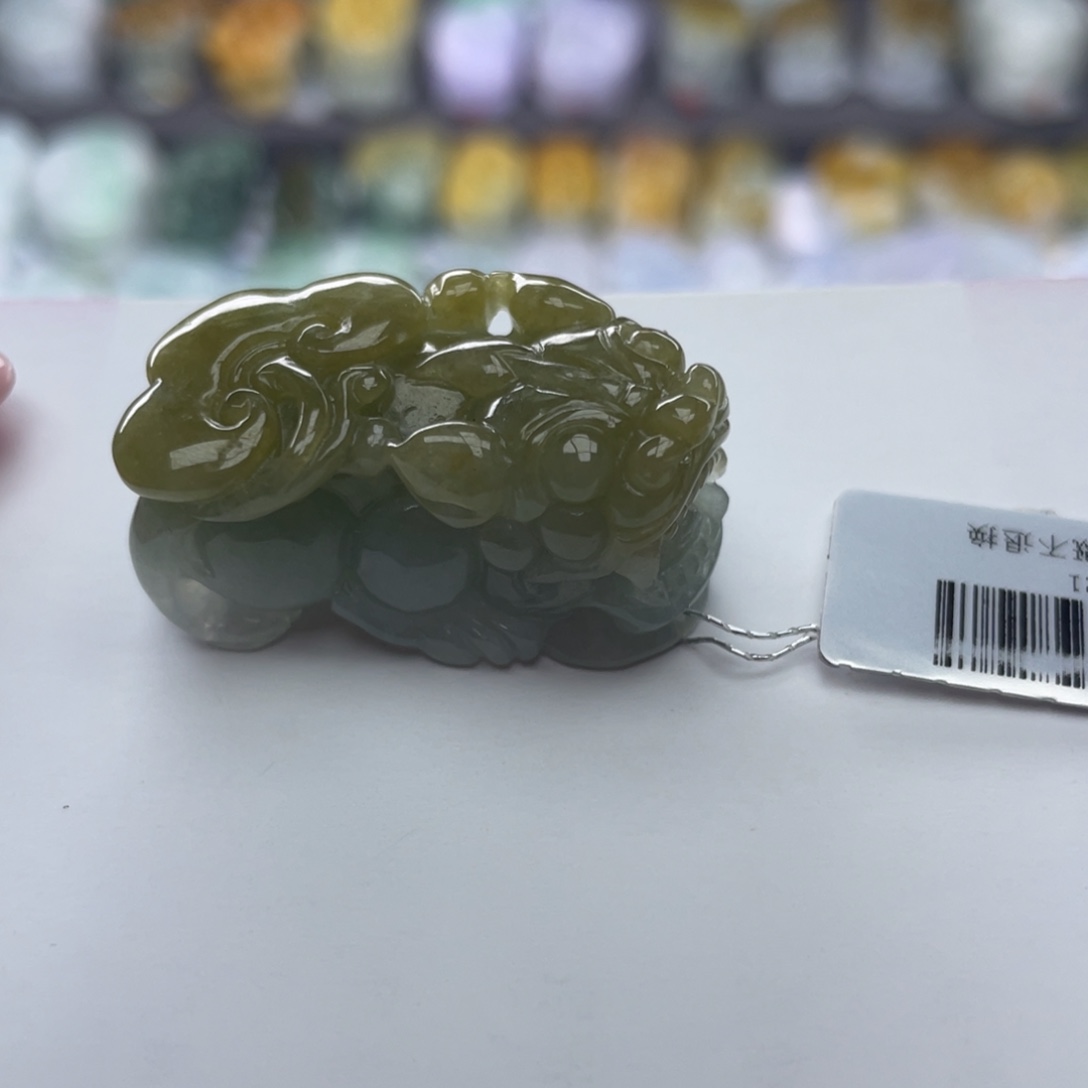 翡翠颈饰未镶嵌貔貅