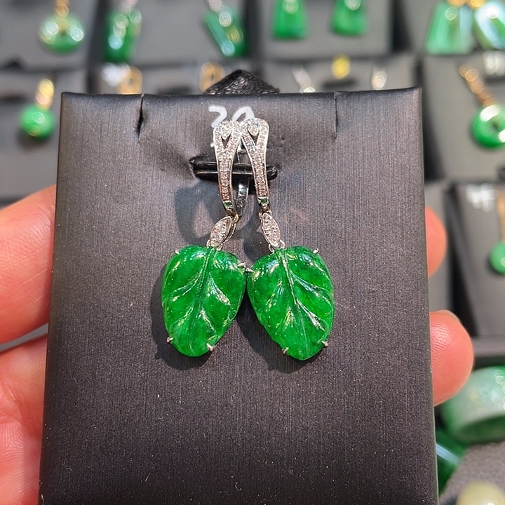 M***H翡翠18K金镶嵌耳饰树叶