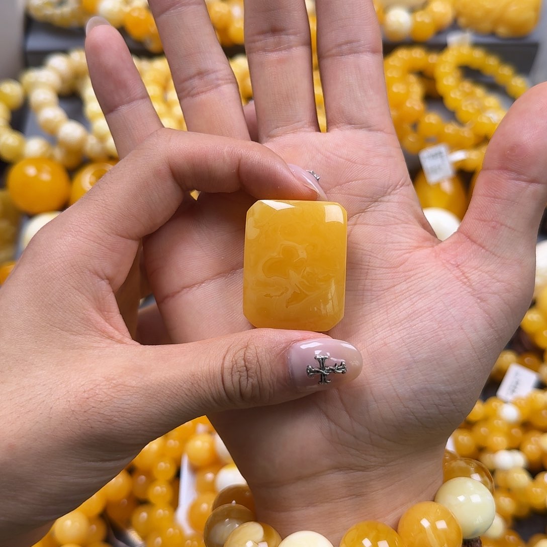 琥珀珠宝奇石未镶嵌方牌