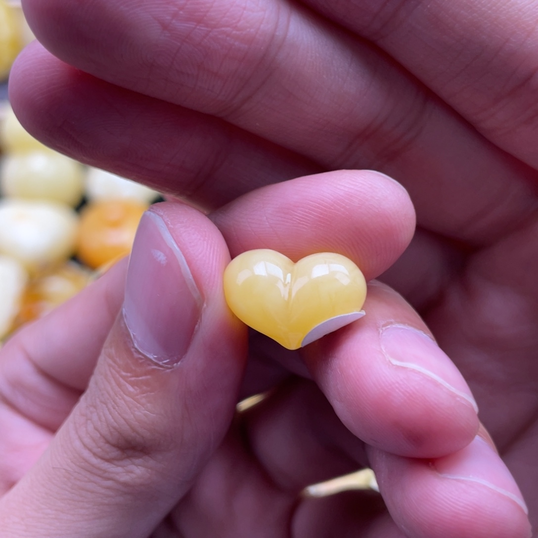 琥珀未镶嵌裸石蜜蜡