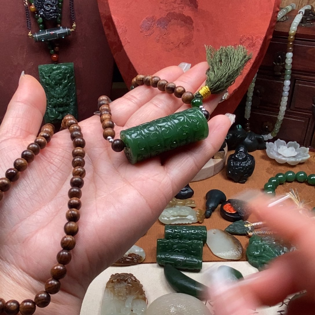 和田玉未镶嵌颈饰