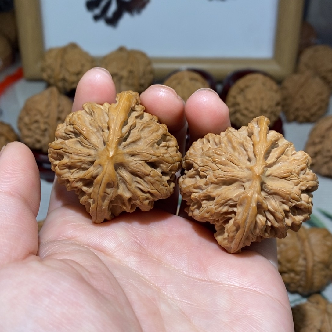 文玩核桃把件42尺苹果园微瑕疵