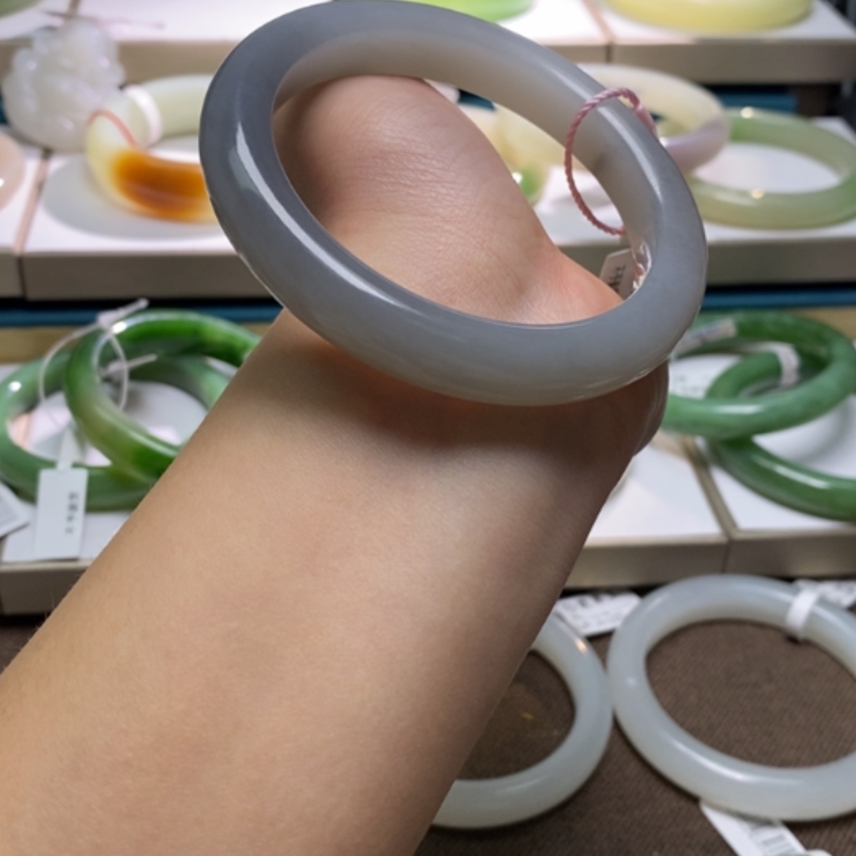 【闪购商品】和田玉手镯未镶嵌