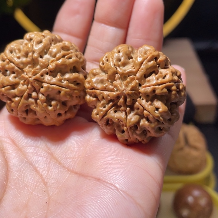 桃核把件七瓣金刚菩提微瑕