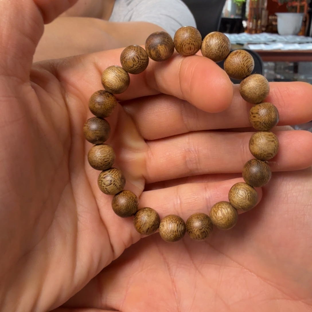 沉香手串每日一漏 10mm圆珠 性价比最高