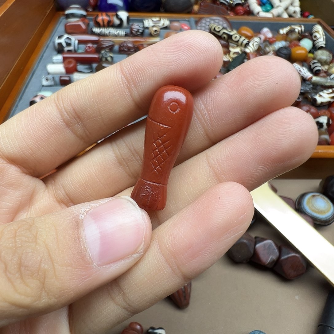 红***玛瑙/玉髓未镶嵌珠宝半成品