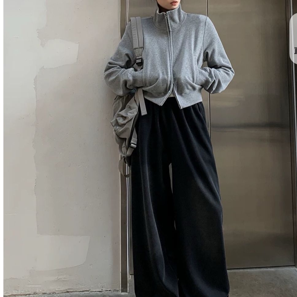 依二一大码轻松实穿派正肩立领拉链卫衣修身短版外套9620+9621