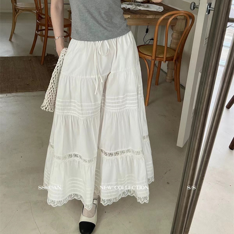 DouPB轻奢早春上新2024年白色高腰气质蕾丝拼接高腰A字半身裙