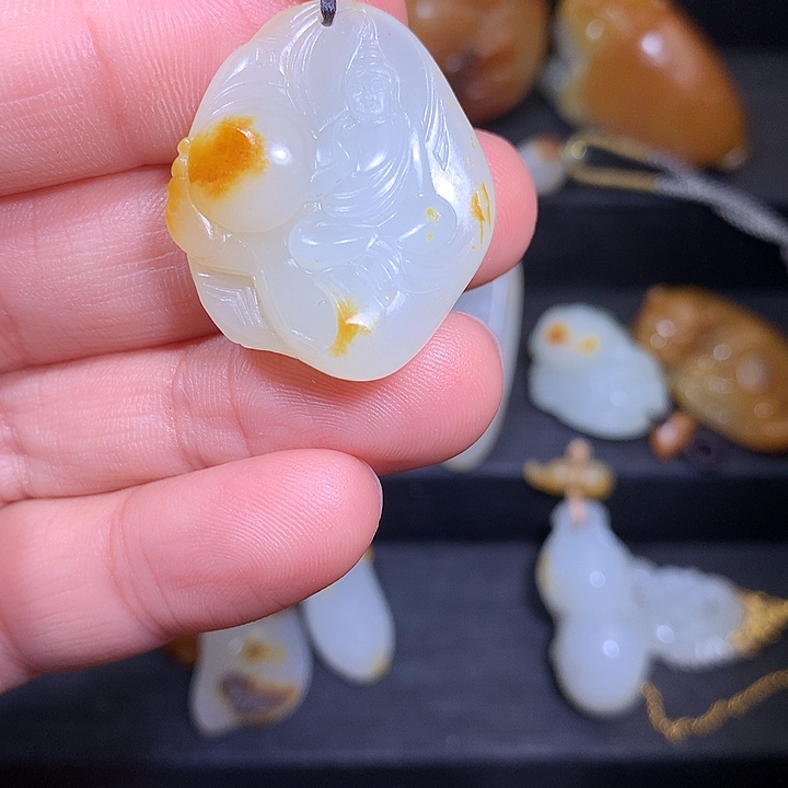 和田玉未镶嵌颈饰