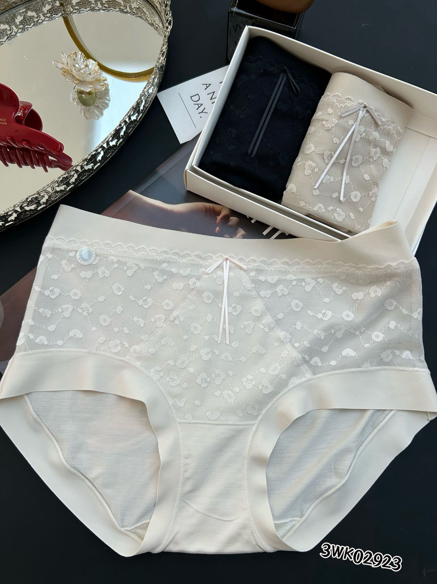 3条装 中高腰莫代尔棉提花无痕内裤超薄速干透气舒适百搭