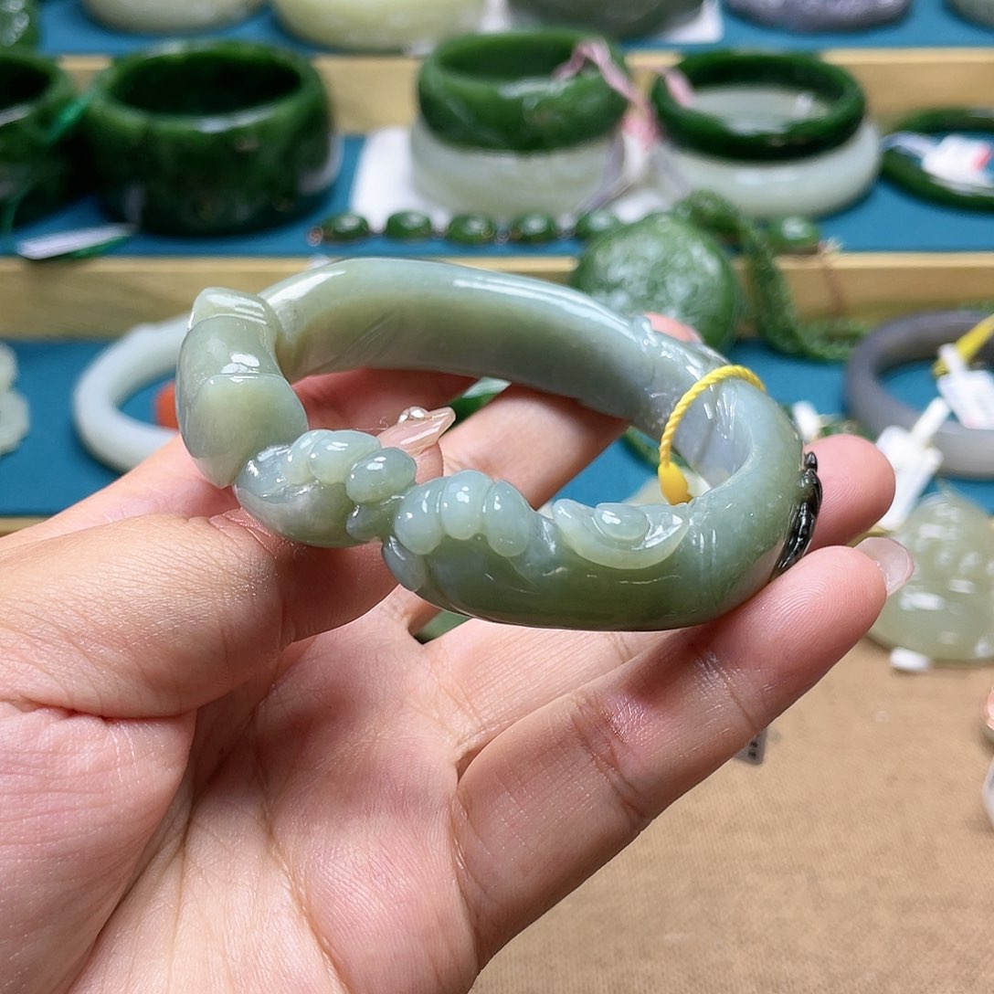 【闪购商品】和田玉手镯5960圈口67未镶嵌