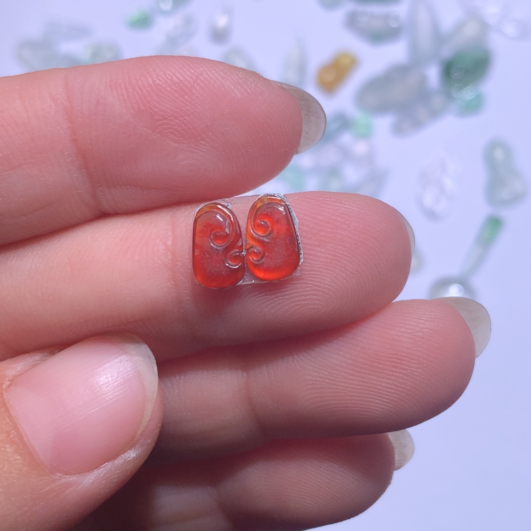 翡翠未镶嵌颈饰如意