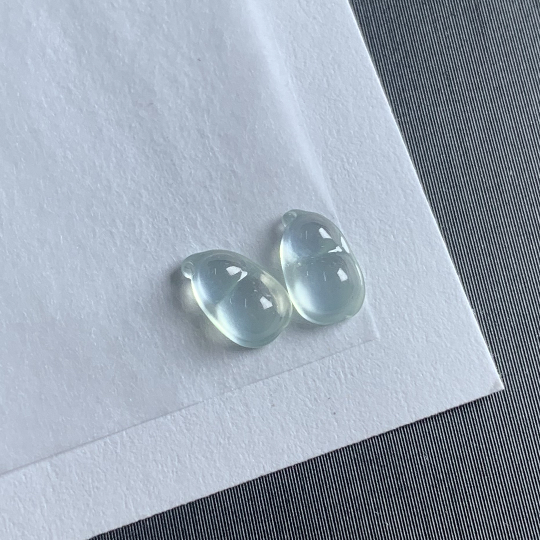 ‼️上新‼️天然缅甸翡翠A货未镶嵌玻璃胖蚕豆一对