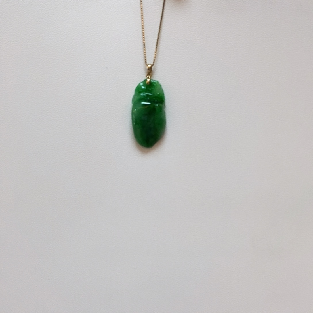 翡翠18K金镶嵌颈饰简单