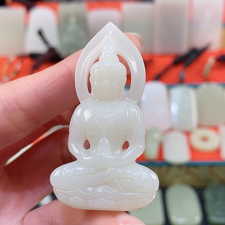 颈饰未镶嵌和田玉